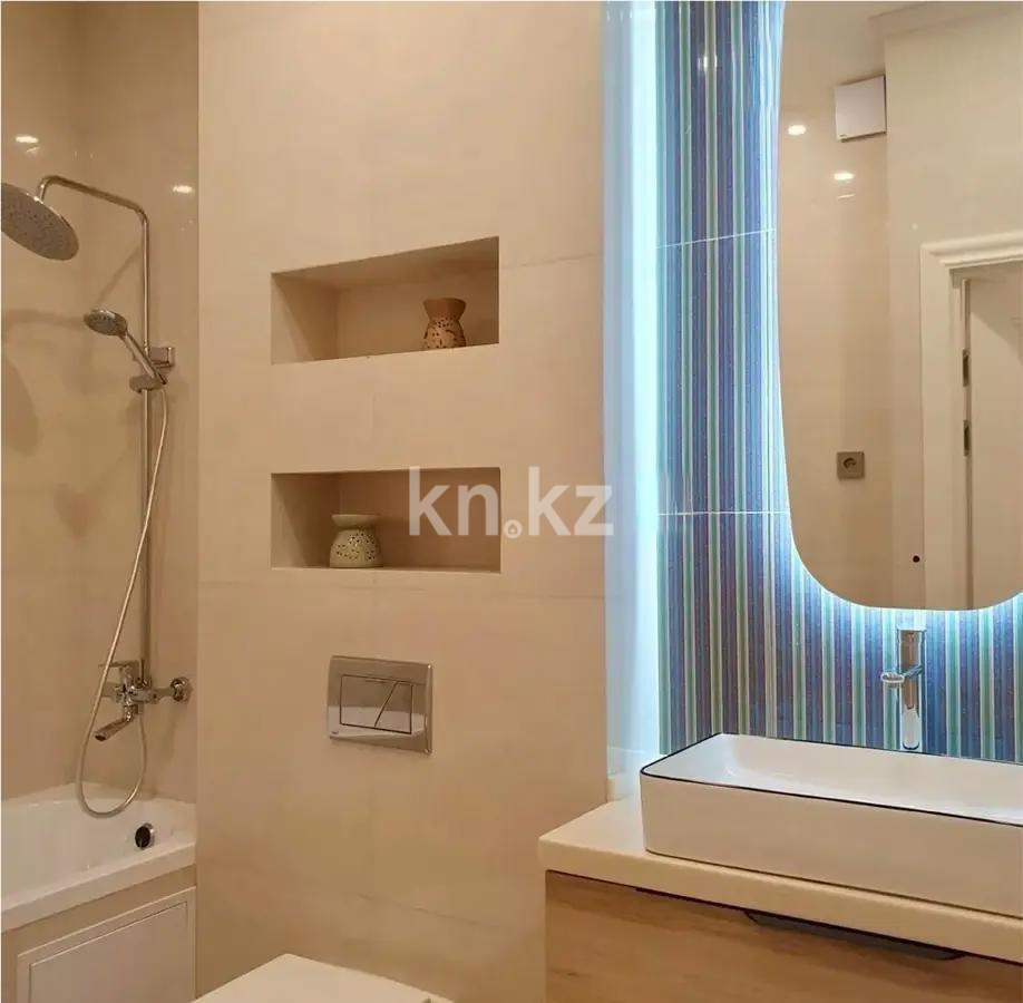 Продажа 2-комнатной квартиры, 65 м², ул. Сатпаева, дом  133/1 в Алматы - фото 4