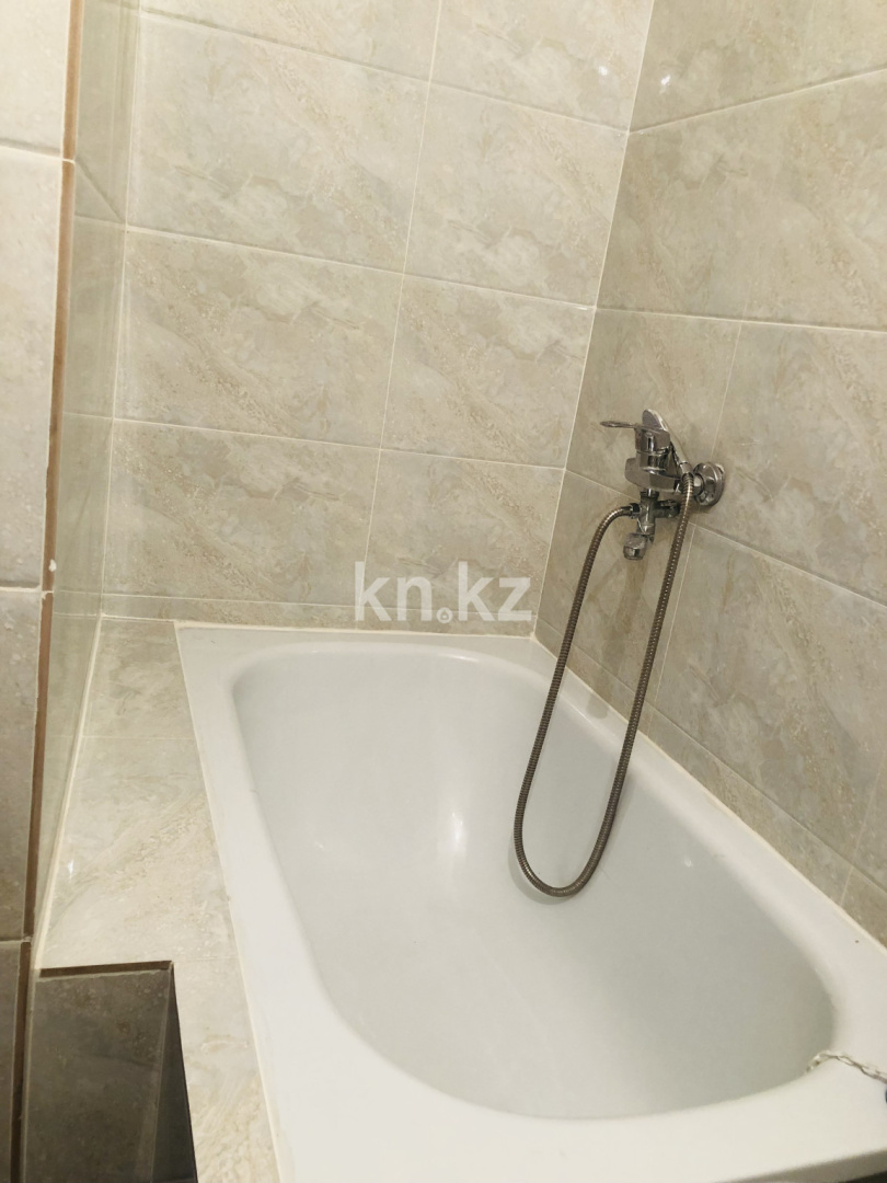 Аренда 1-комнатной квартиры посуточно, 52 м², ул. Байтурсынова, дом  7 в Шымкенте - фото 9