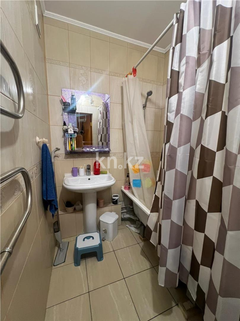 Продажа 2-комнатной квартиры, 57 м², ул. Алиханова в Караганде - фото 9