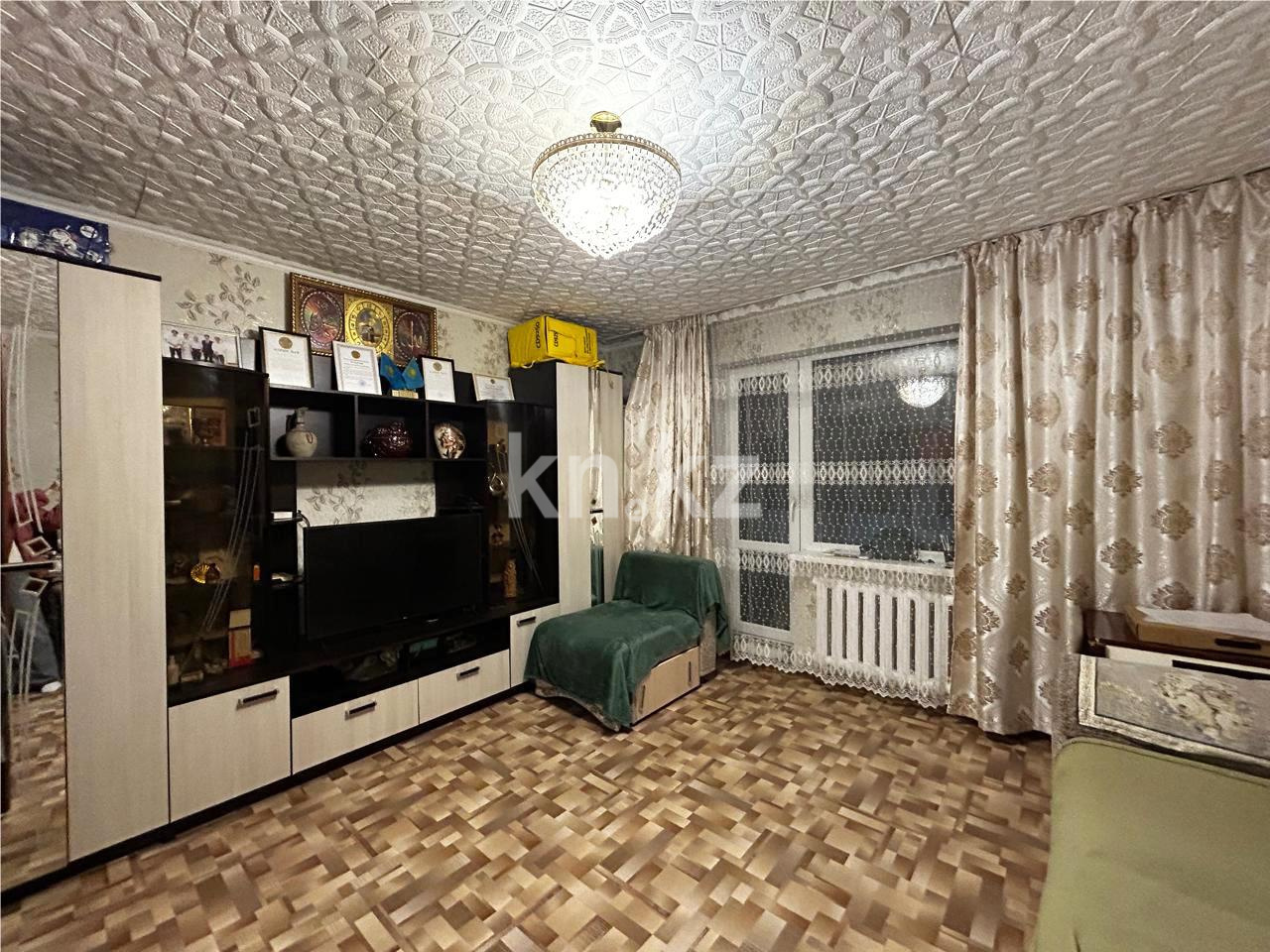 Продажа 3-комнатной квартиры, 65 м², ул. Гапеева в Караганде - фото 2