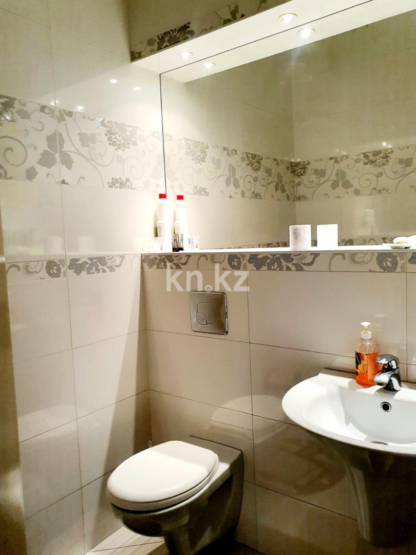 Продажа 6-комнатного дома, 428 м², ул. Ермекова в Караганде - фото 16