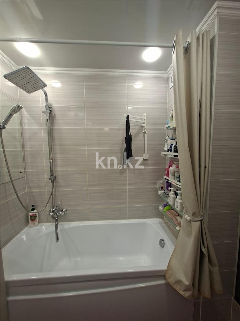 Продажа 3-комнатной квартиры, 63 м² в Караганде - фото 11