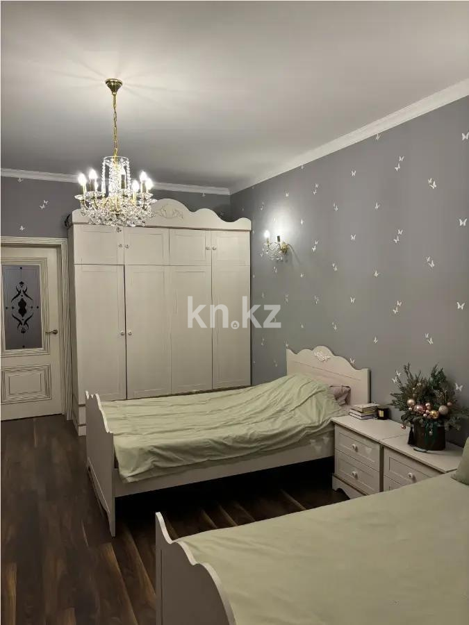 Продажа 4-комнатной квартиры, 161 м², ул. Ходжанова, дом  81 в Алматы - фото 3