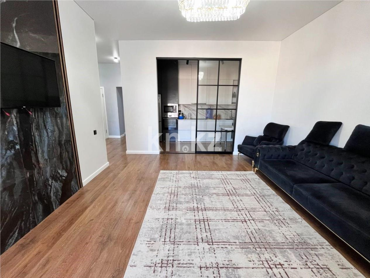 Продажа 4-комнатной квартиры, 94 м², ул. Муканова в Караганде