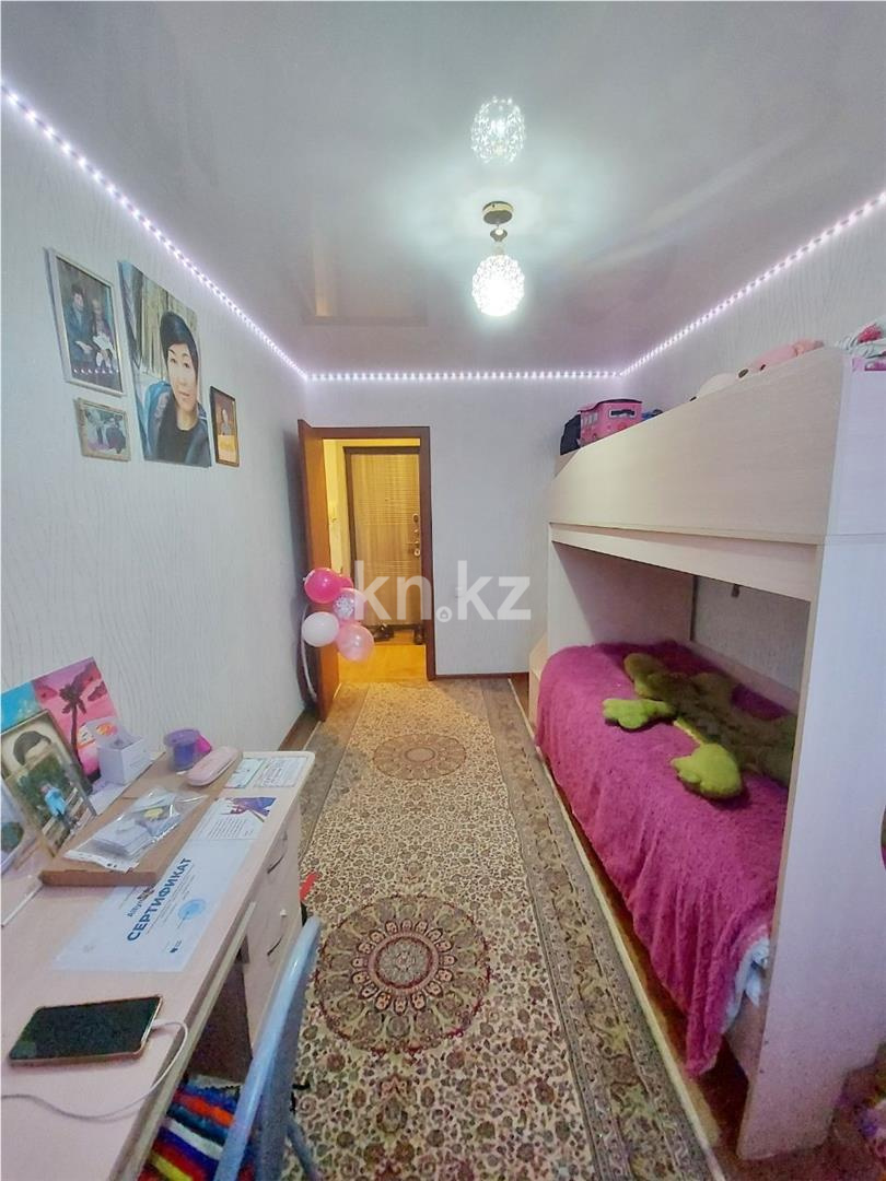 Продажа 3-комнатной квартиры, 60 м², пр. Строителей, дом  27 в Караганде - фото 6