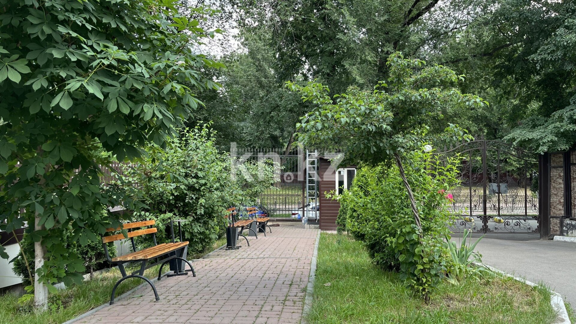 Продажа 2-комнатной квартиры, 40 м² в Алматы - фото 13