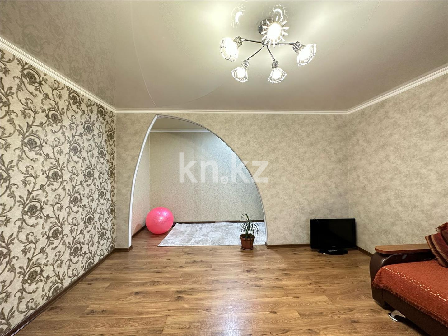 Продажа 2-комнатной квартиры, 58 м², ул. Ермекова в Караганде - фото 3
