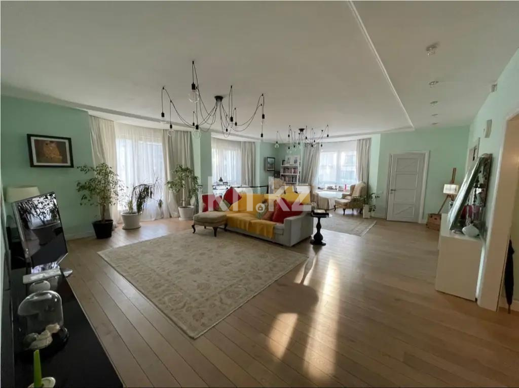 Продажа 3-комнатной квартиры, 172 м², пр. Аль-Фараби, дом  99 в Алматы