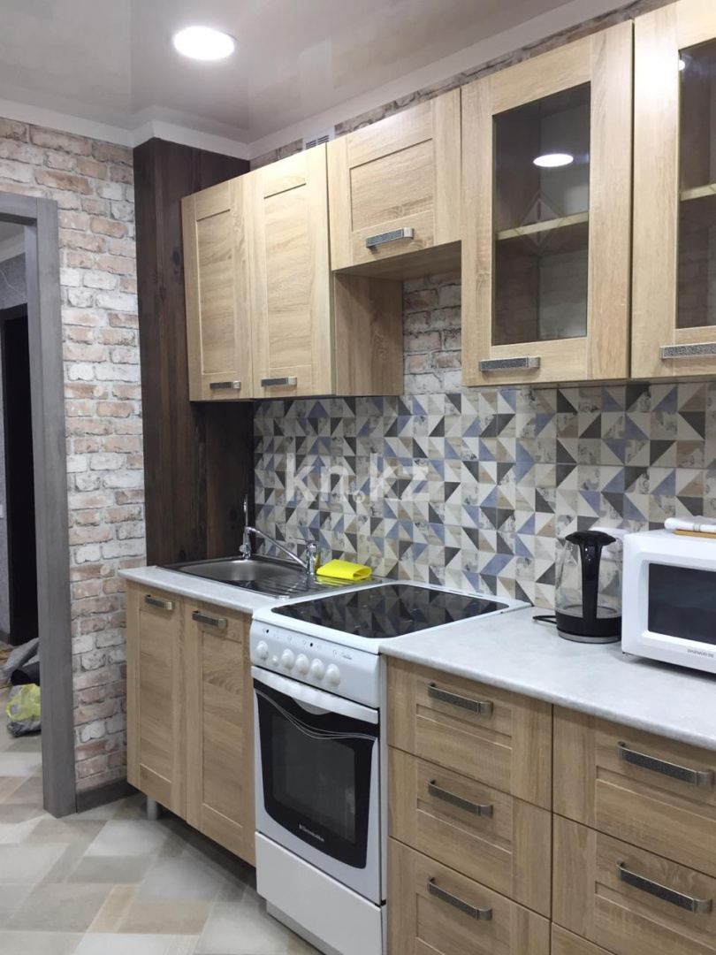 Аренда 1-комнатной квартиры посуточно, 45 м², ул. Набережная Славского, дом  50 в Усть-Каменогорске - фото 2