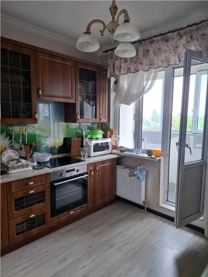 Продажа 2-комнатной квартиры, 60 м², мкр-н Аксай-1, дом  10/3 в Алматы - фото 3