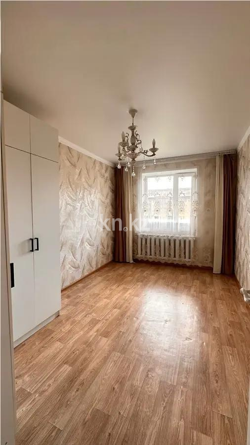 Продажа 3-комнатной квартиры, 63 м², мкр-н Голубые Пруды, дом  15 в Караганде - фото 3