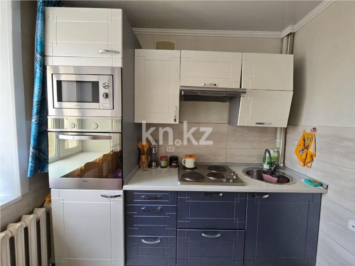 Продажа 3-комнатной квартиры, 63 м², ул. Аманжолова, дом  71а в Караганде - фото 4