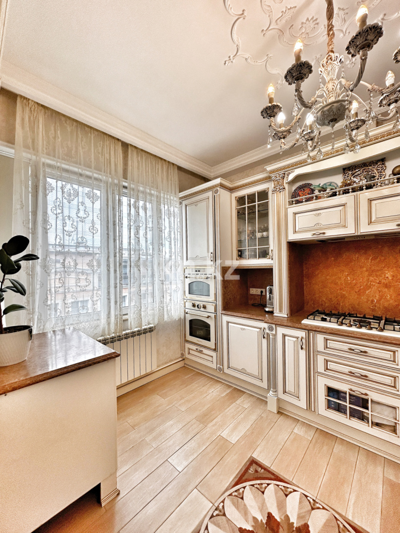 Продажа 5-комнатной квартиры, 280 м² в Алматы - фото 11