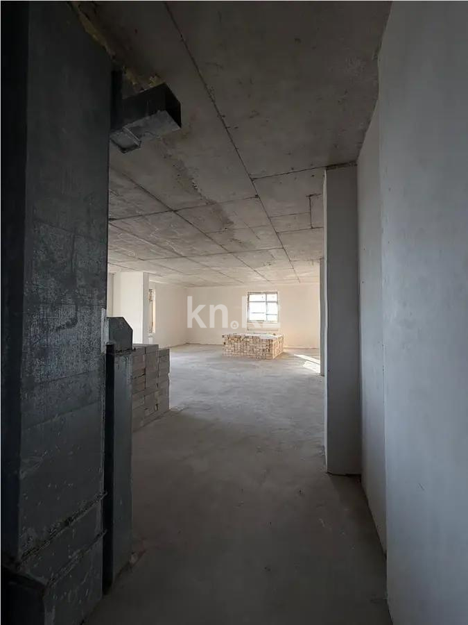 Продажа 4-комнатной квартиры, 109 м², пр. Строителей, дом  28/3 блок Б в Караганде - фото 2