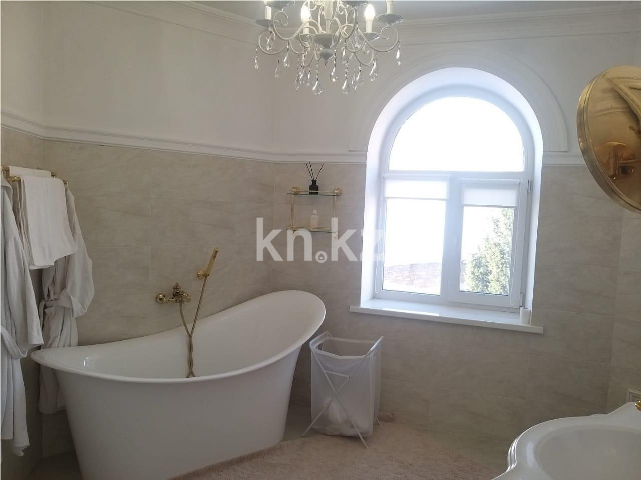 Продажа 5-комнатного дома, 520 м², ул. Муканова в Караганде - фото 27