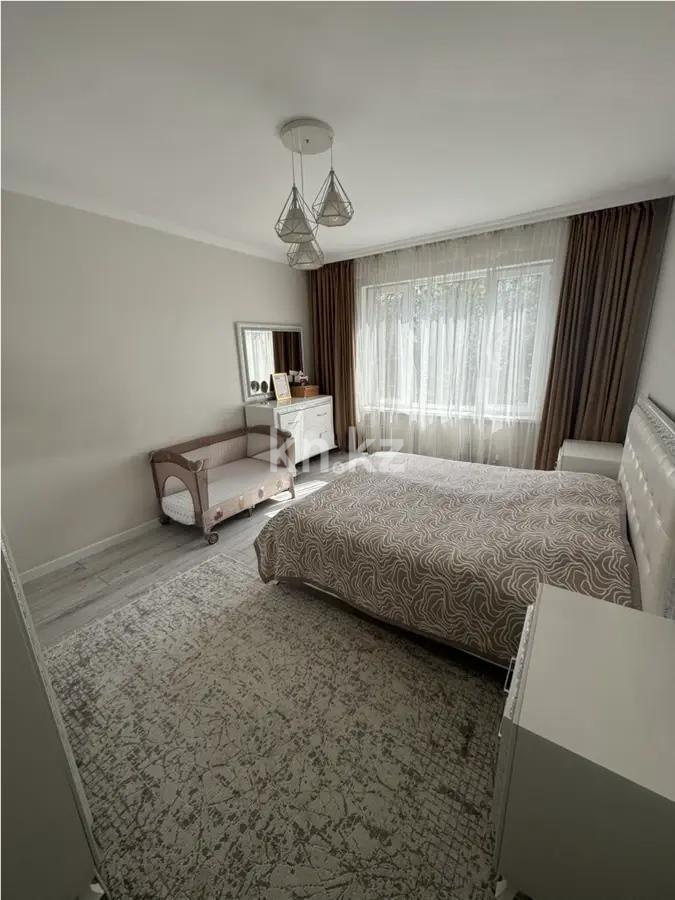 Продажа 2-комнатной квартиры, 76.3 м², мкр. Аксай-4, дом  121 в Алматы - фото 2