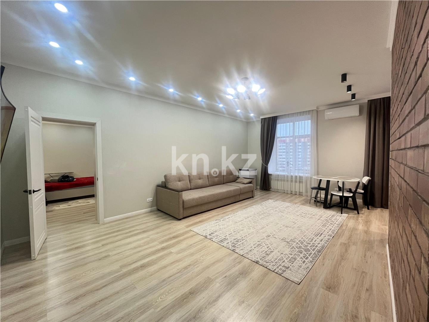 Продажа 2-комнатной квартиры, 70 м², пр. Строителей, дом  33/4 в Караганде - фото 4