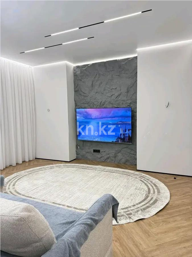 Продажа 5-комнатной квартиры, 131 м², ул. Райымбек батыра, дом  54 в Астане