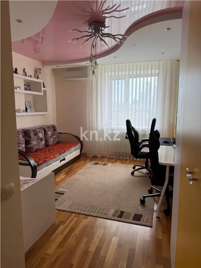 Продажа 3-комнатной квартиры, 110 м², ул. Желтоксан, дом  22/2 в Астане - фото 3