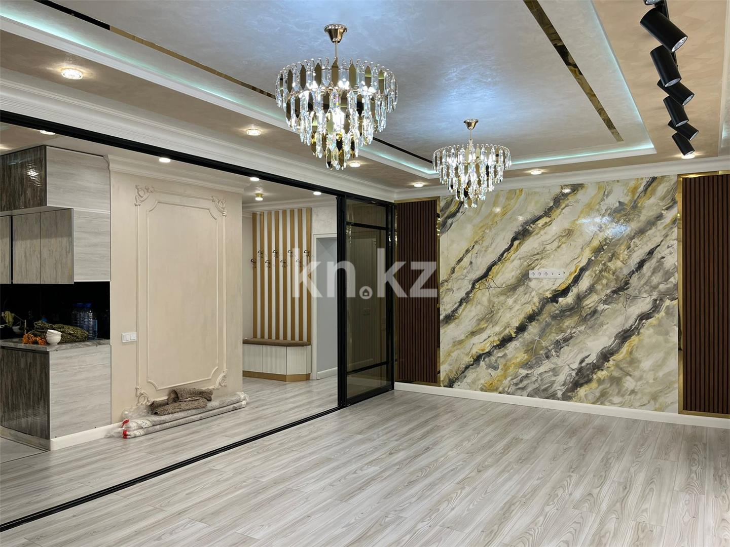 Продажа 4-комнатной квартиры, 106 м², ул. Дюсембекова в Караганде