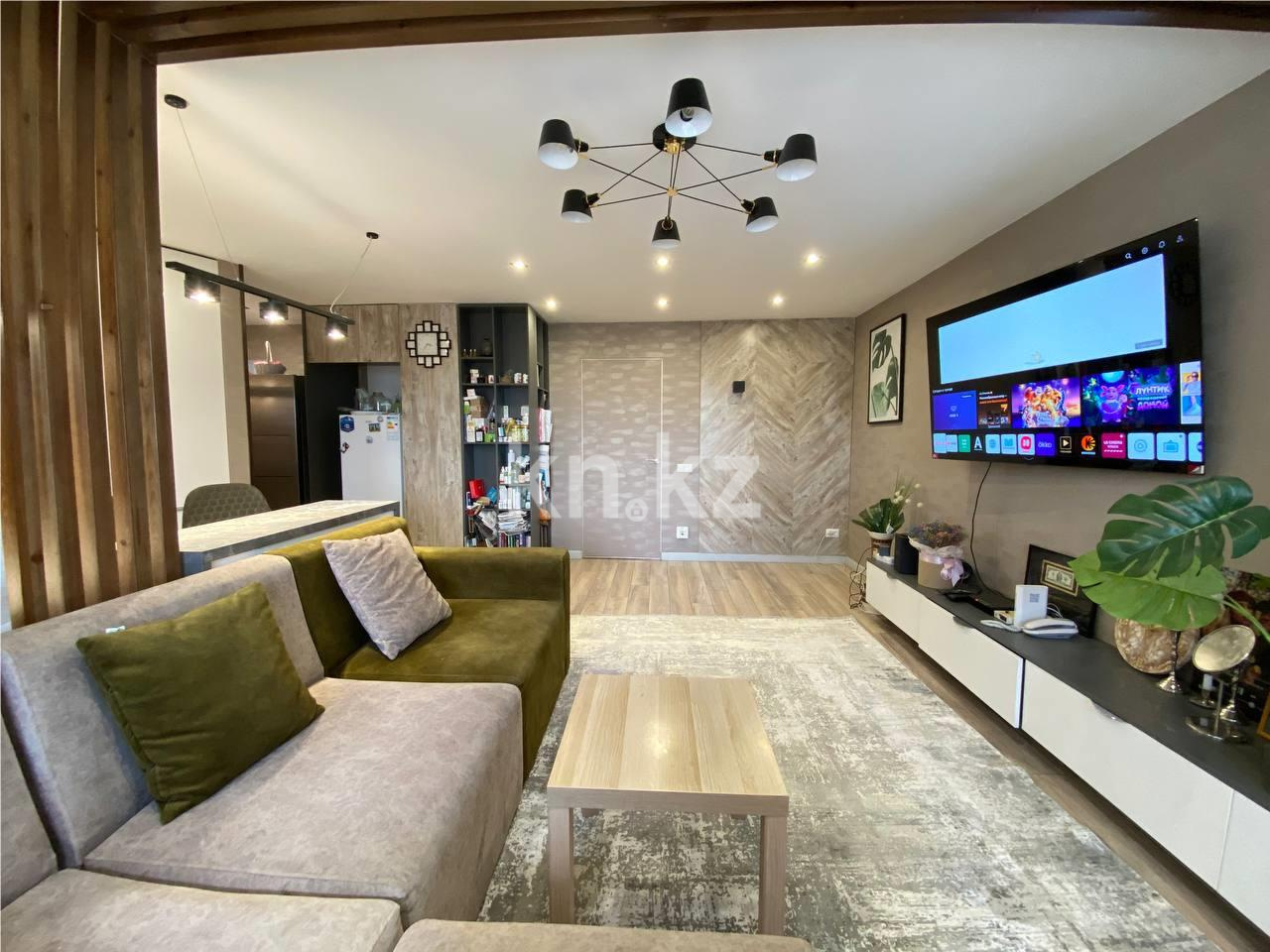 Продажа 4-комнатной квартиры, 102 м², пр. Н. Абдирова, дом  19 в Караганде - фото 2