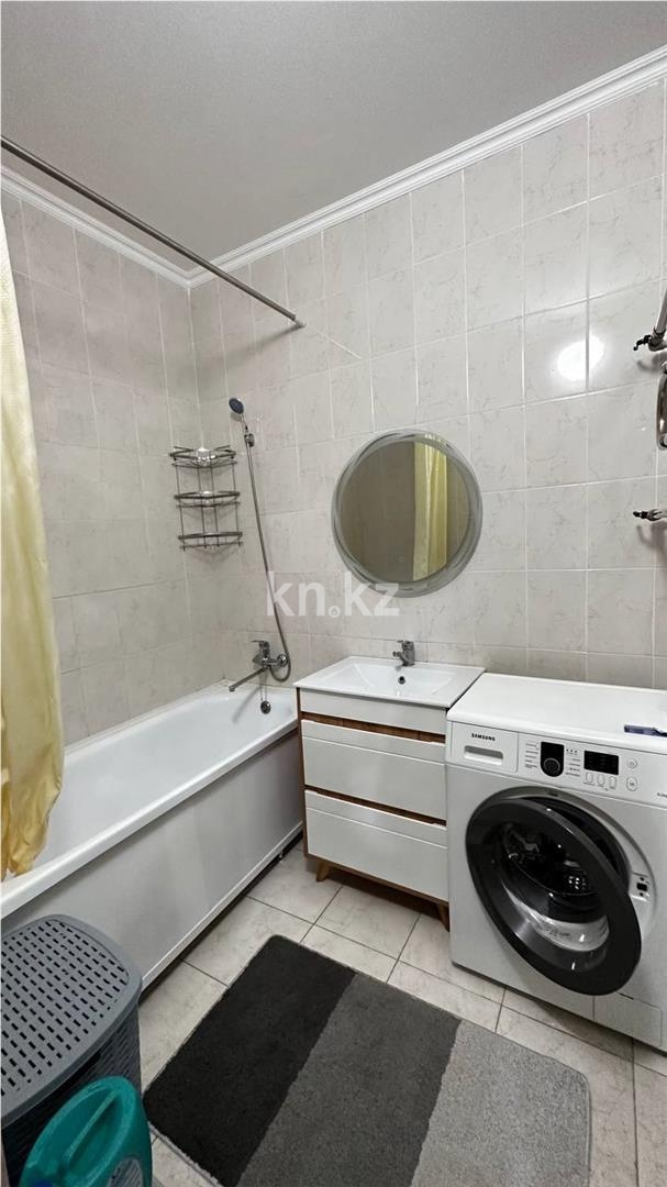 Продажа 3-комнатной квартиры, 70 м², ул. Бектурова в Астане - фото 15