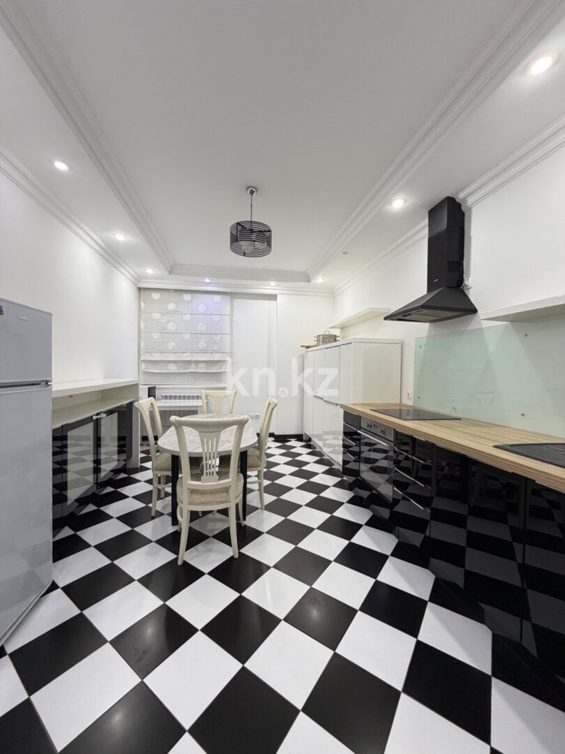 Аренда 3-комнатной квартиры, 126 м² в Астане