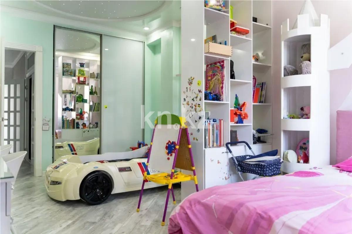 Продажа 3-комнатной квартиры, 125 м², ул. Жарокова, дом  230 в Алматы - фото 3