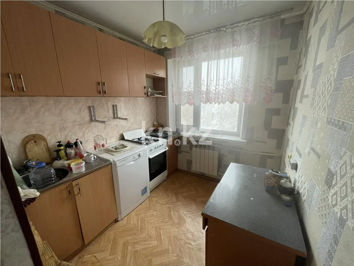 Продажа 3-комнатной квартиры, 52 м², мкр-н Восток-1, дом  13 в Караганде - фото 4