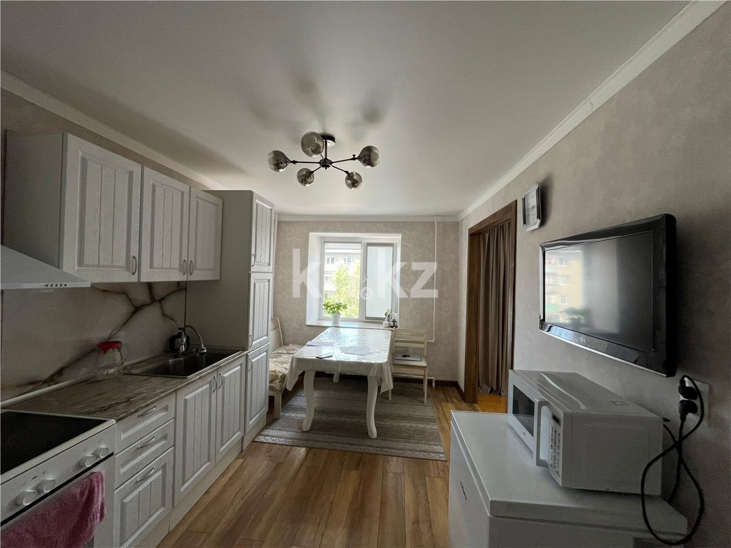 Продажа 3-комнатной квартиры, 57 м², мкр-н 12, дом  11а в Караганде - фото 10