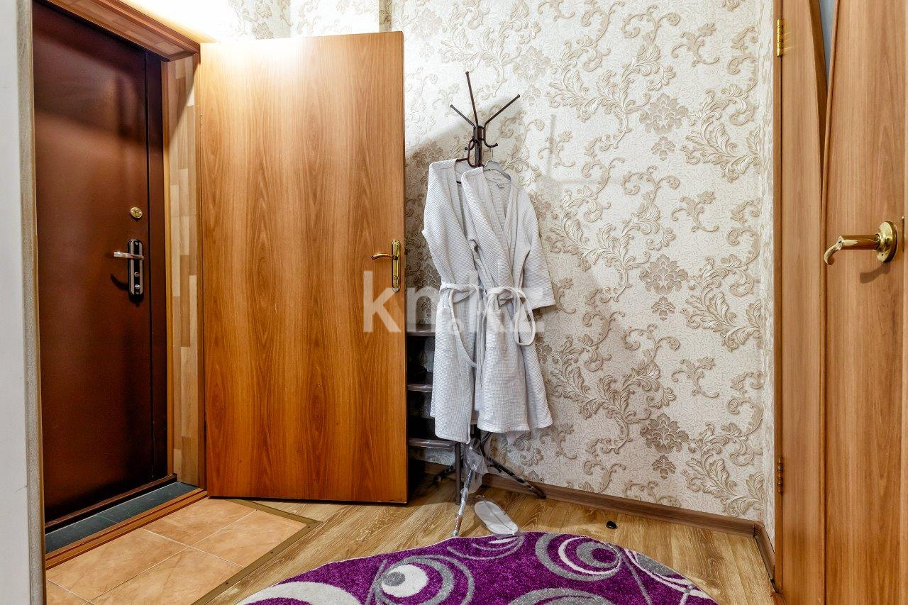 Аренда 1-комнатной квартиры посуточно, 50 м², ул. Достык, дом  5 - ул. Сауран в Астане - фото 3