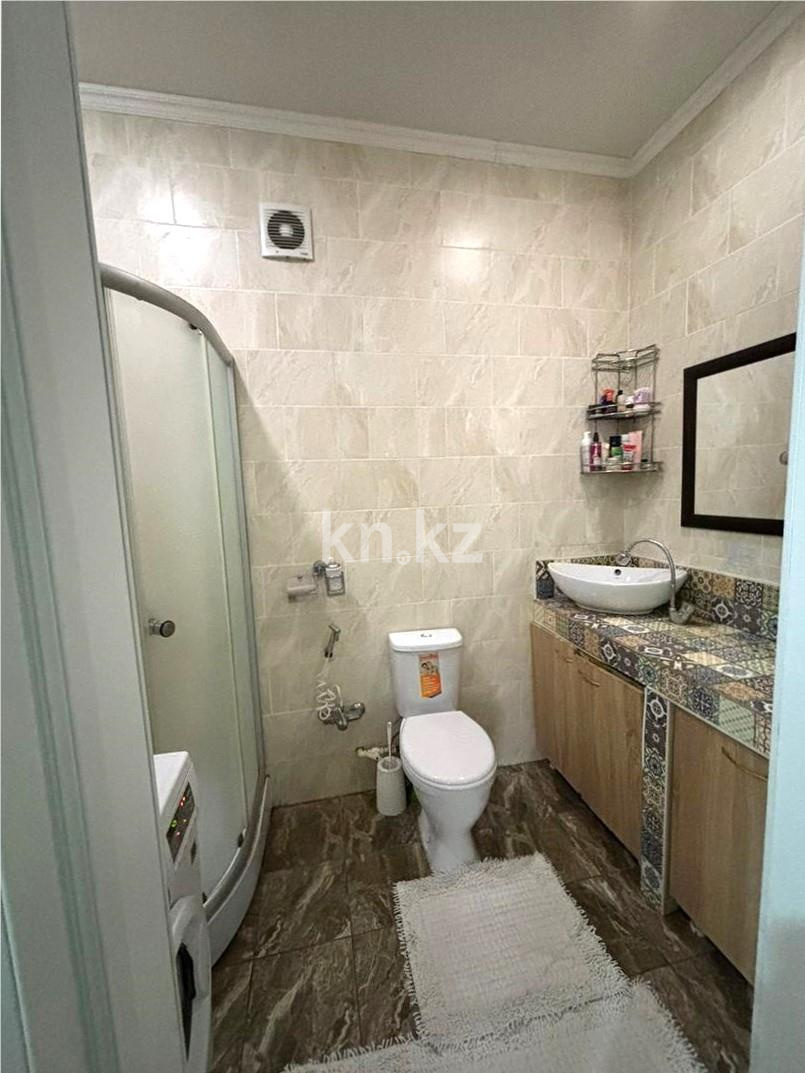 Продажа 2-комнатной квартиры, 50 м², ул. Ермекова в Караганде - фото 8