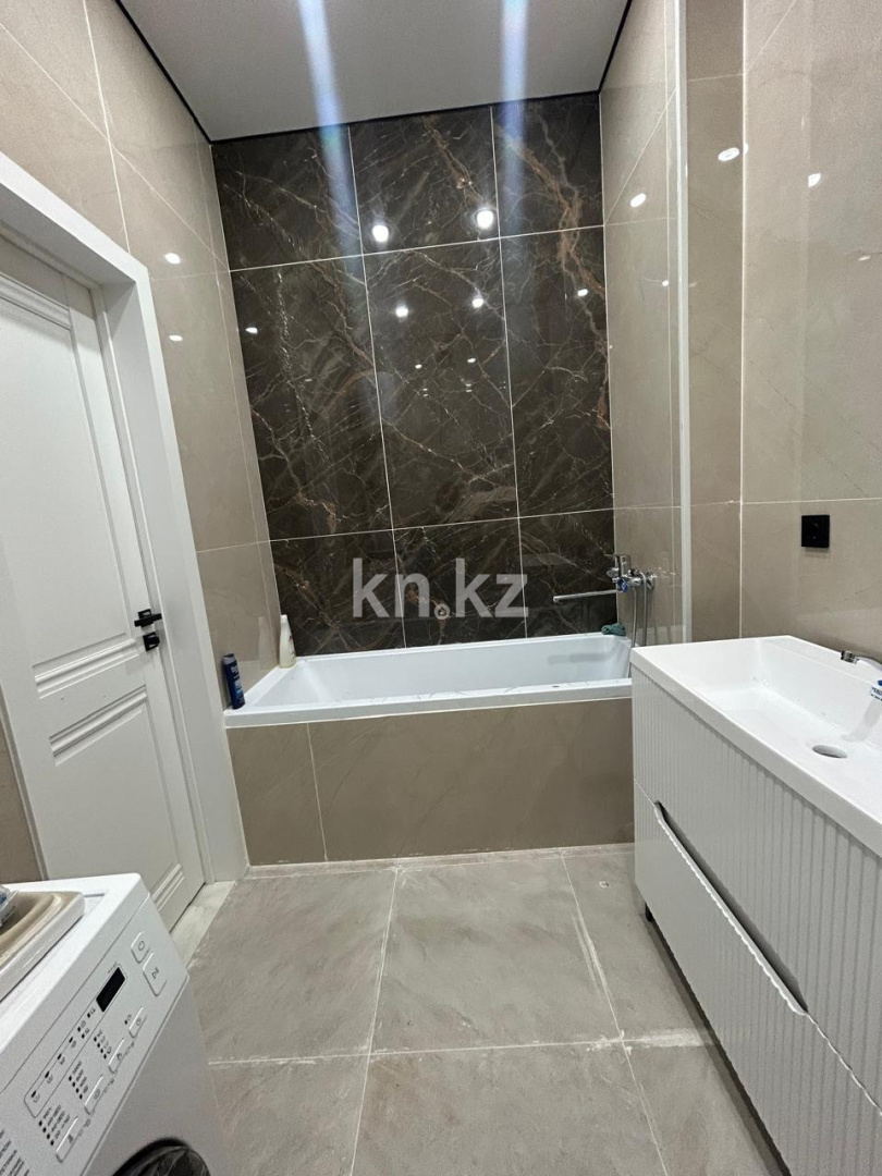 Продажа 2-комнатной квартиры, 60 м², ул. Букетова, дом  3/3 в Караганде - фото 7