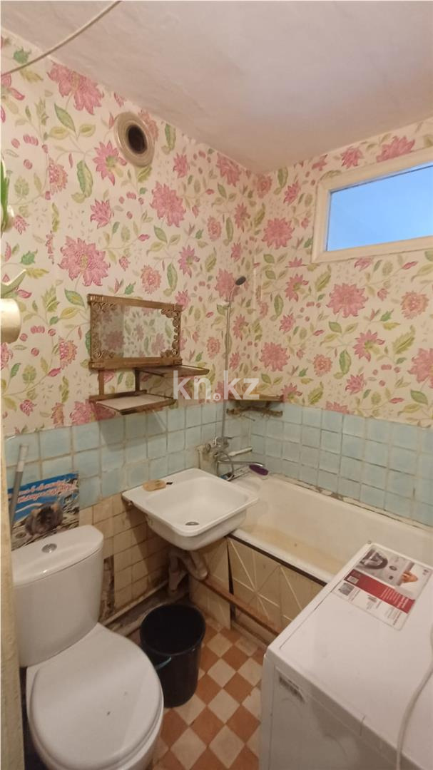 Продажа 3-комнатной квартиры, 55 м², мкр-н 12 в Караганде - фото 8