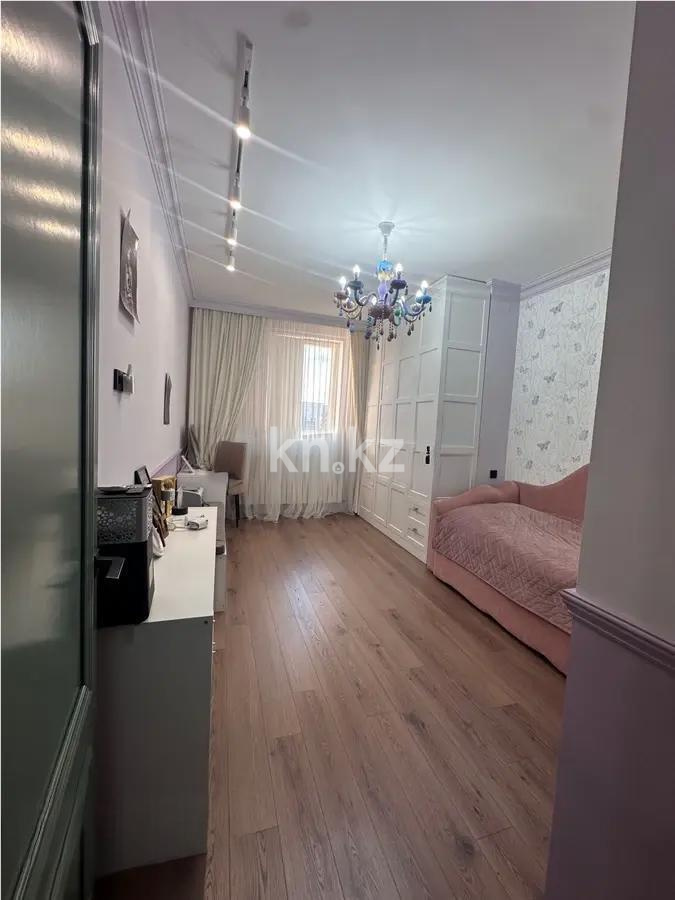 Продажа 4-комнатной квартиры, 135 м², пр. Мангилик Ел, дом  42 в Астане - фото 4