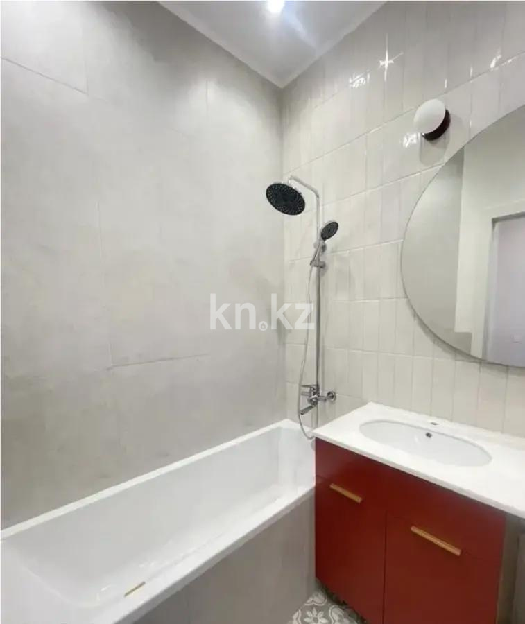 Продажа 3-комнатной квартиры, 75 м², пр. Аль-Фараби, дом  7/2 в Астане - фото 4