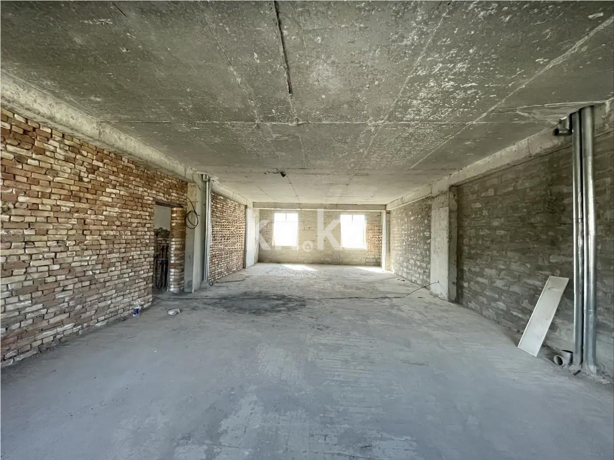 Продажа 3-комнатной квартиры, 107 м², ул. 16-я, дом  5 в Алматы - фото 2