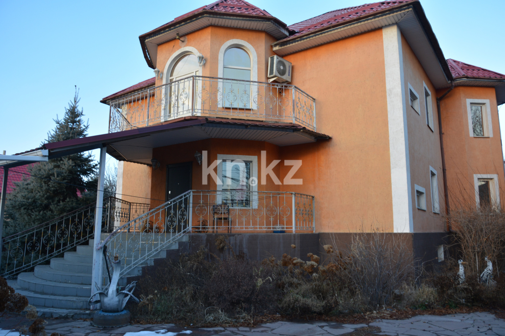 Продажа 7-комнатного дома, 324 м², мкр. Кемел в Алматы