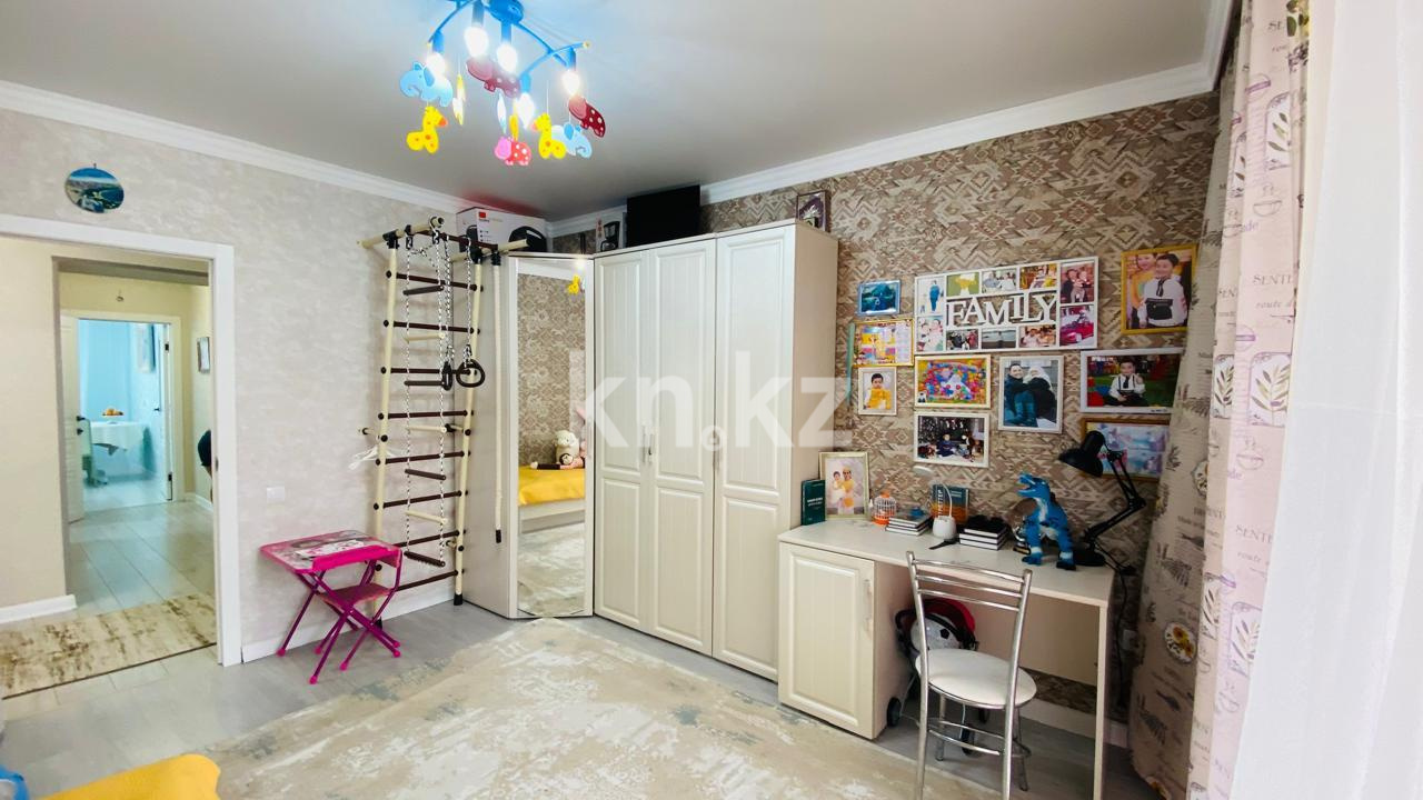 Продажа 4-комнатной квартиры, 110 м², ул. Муканова в Караганде - фото 14