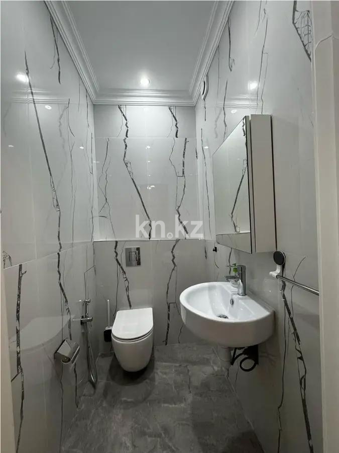 Продажа 2-комнатной квартиры, 65 м², ул. Бокейхана, дом  20 в Астане - фото 5