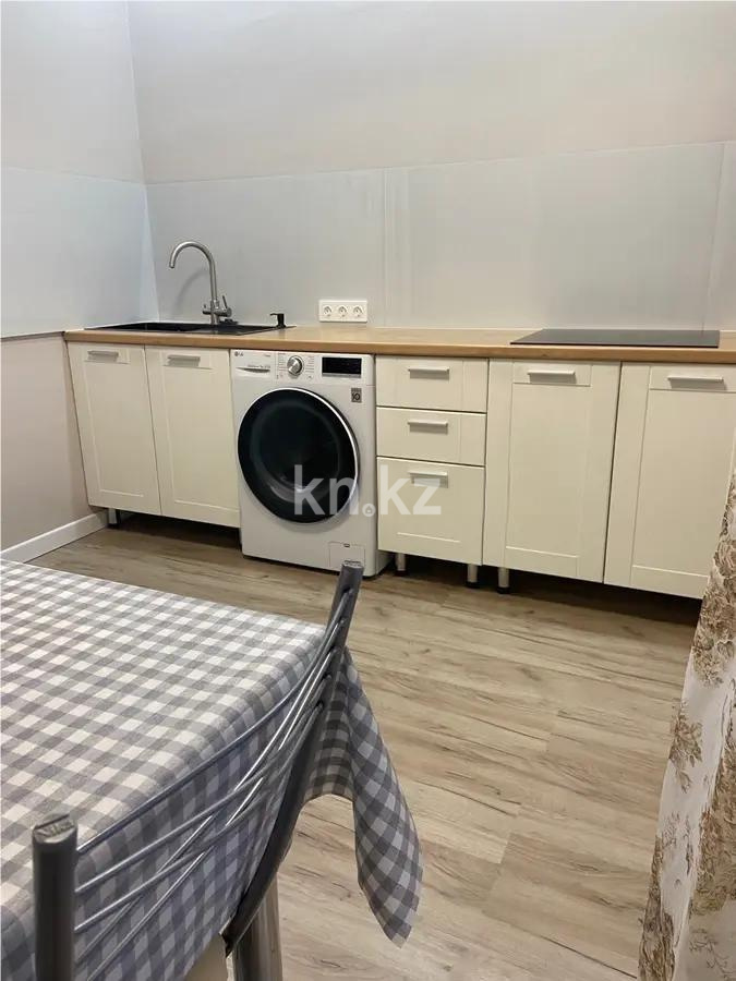 Продажа 1-комнатной квартиры, 37 м², пр. Кабанбай батыра, дом  49а в Астане - фото 2