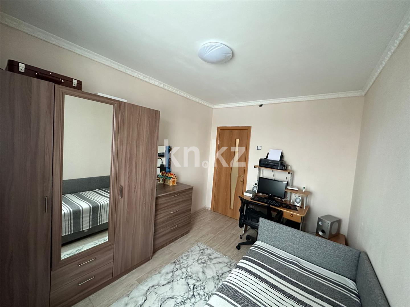 Продажа 4-комнатной квартиры, 79 м², пр. Шахтеров в Караганде