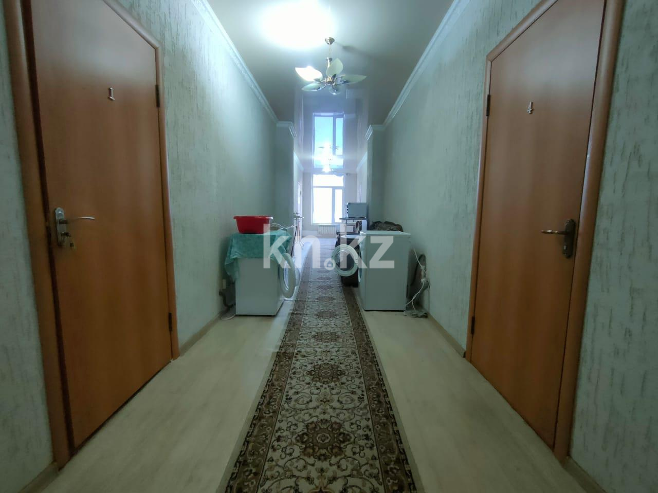 Продажа 10-комнатного дома, 650 м², ул. Джалиля в Караганде - фото 24