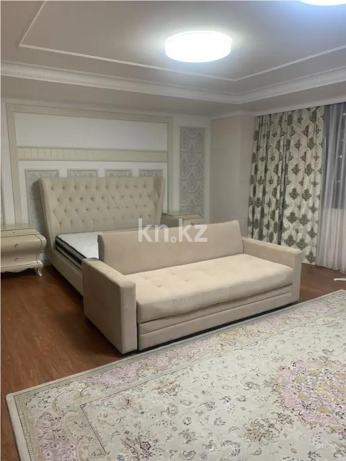 Продажа 5-комнатной квартиры, 250 м², пр. Кошкарбаева, дом  8 в Астане - фото 2