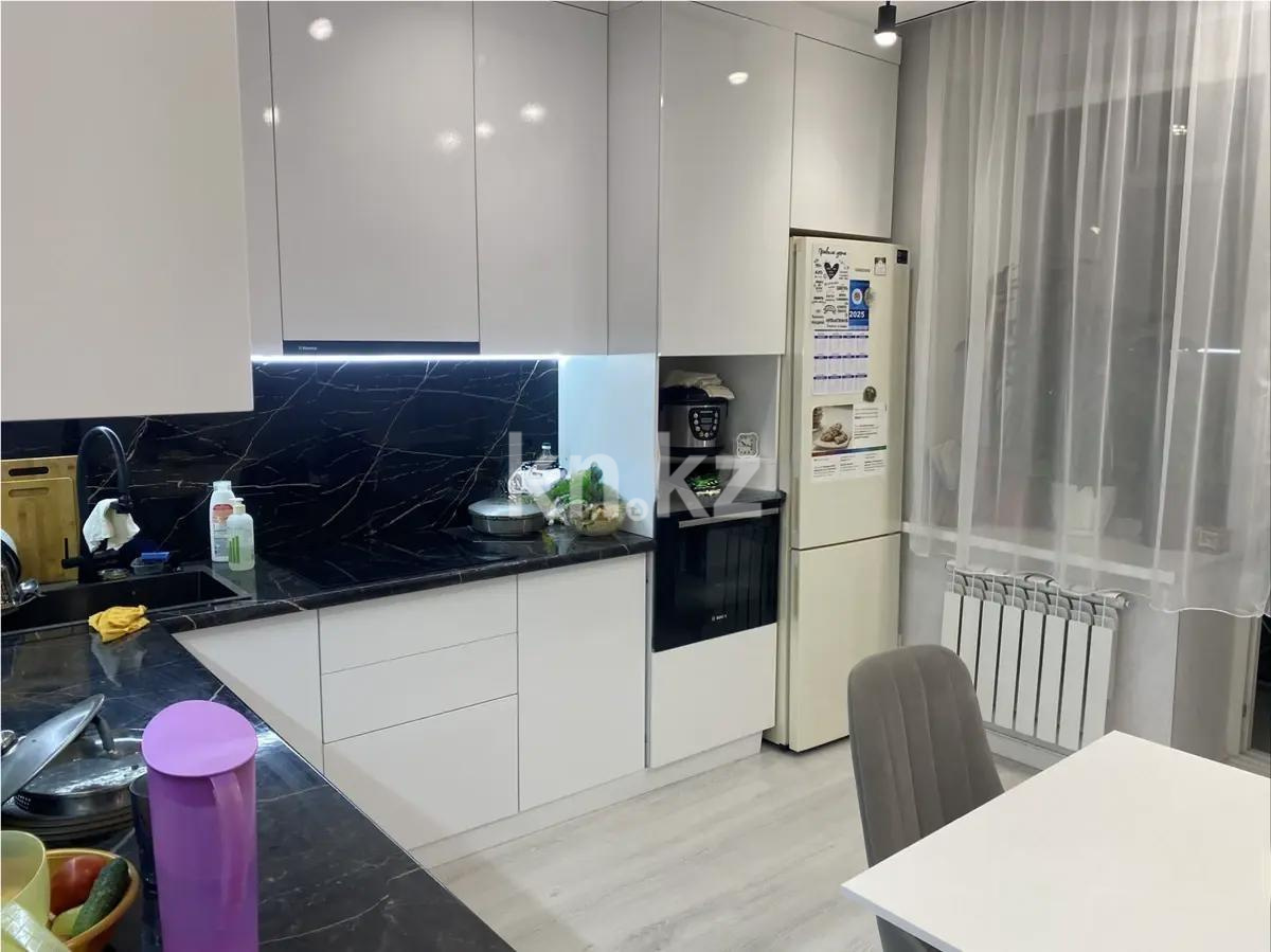 Продажа 3-комнатной квартиры, 67 м², ул. Байтурсынова, дом  18 в Астане - фото 3