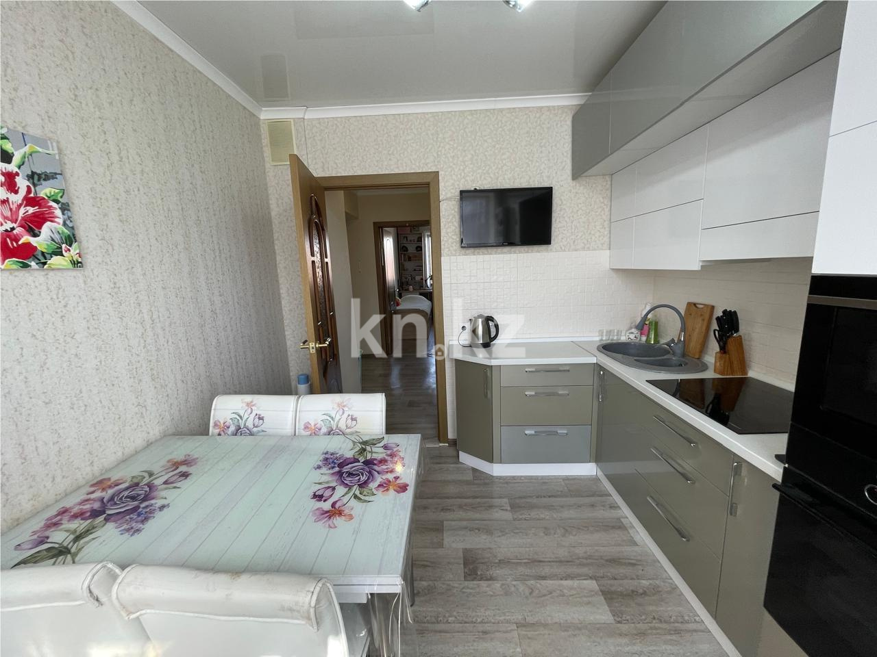 Продажа 3-комнатной квартиры, 64 м², мкр. Степной-3 в Караганде - фото 12