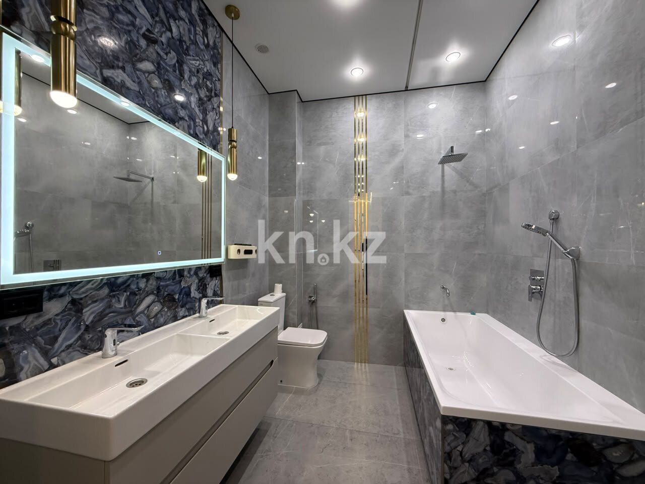 Продажа 4-комнатной квартиры, 145 м² в Астане - фото 15