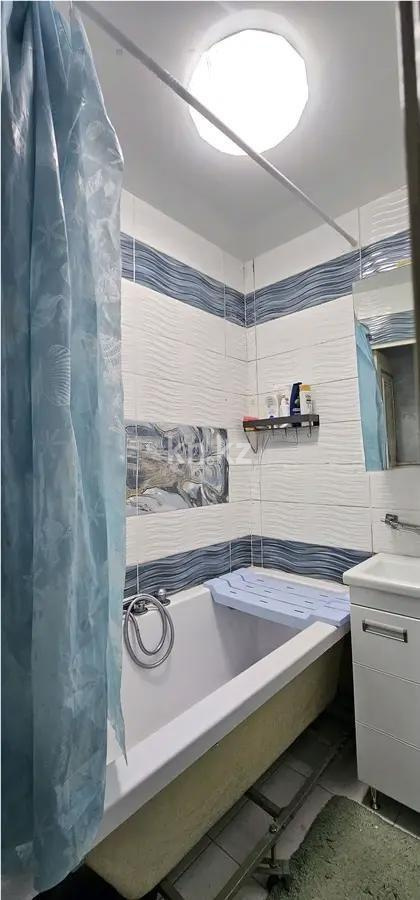 Продажа 3-комнатной квартиры, 63 м², мкр-н 4, дом  23 в Алматы - фото 4
