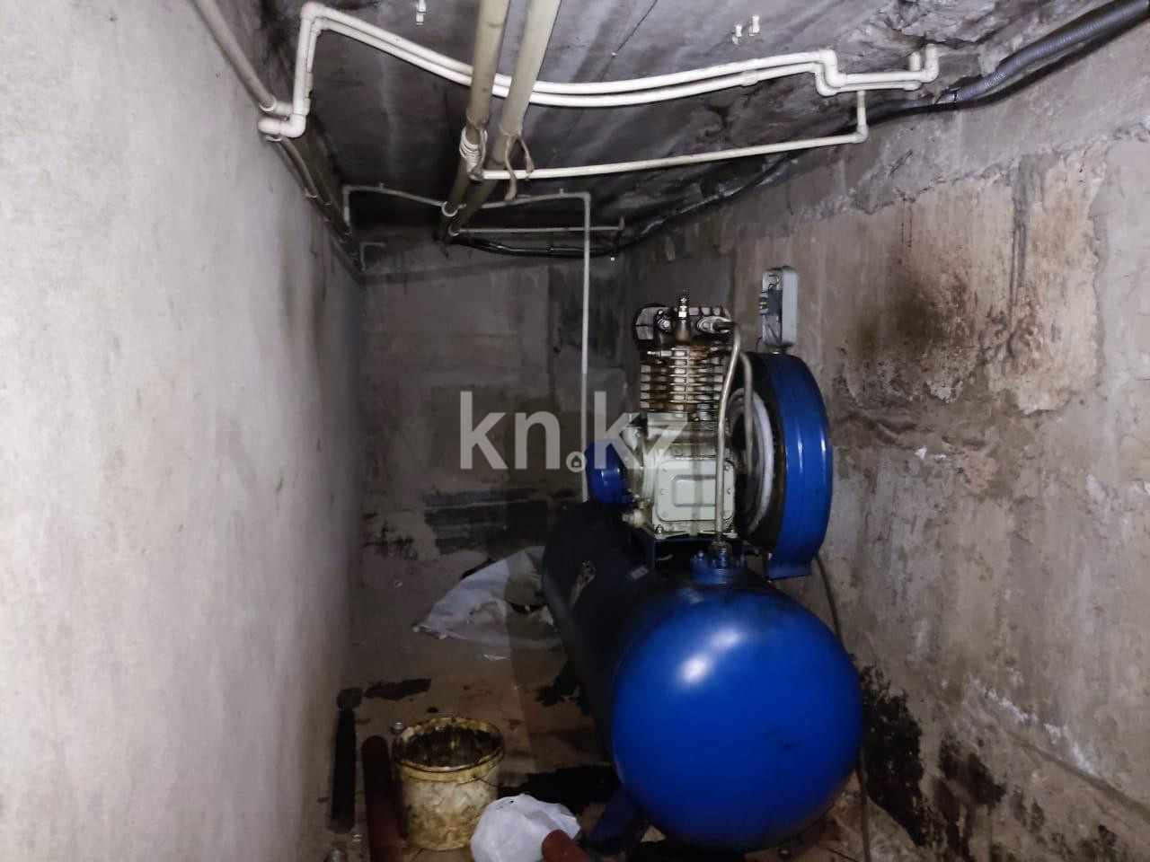 Продажа , 726.9 м², ул. Аманжолова в Караганде - фото 16