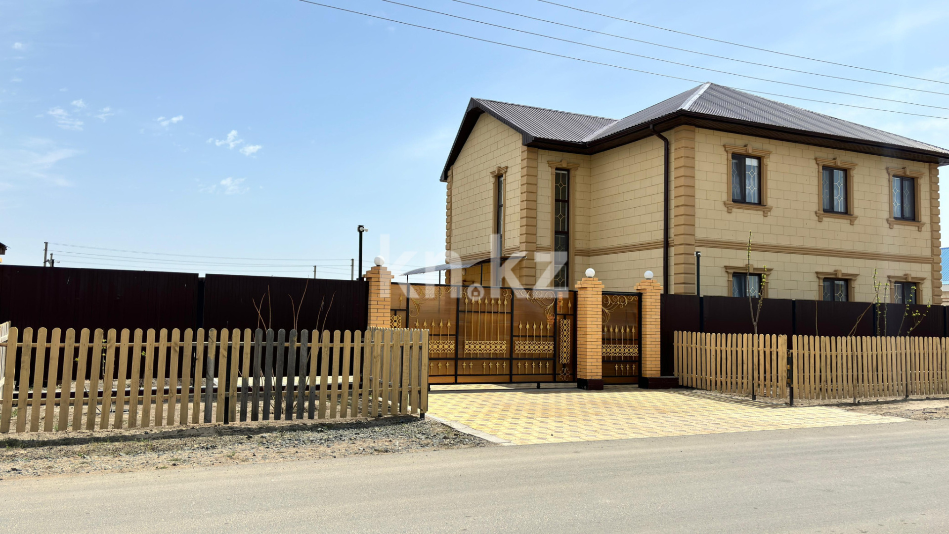 Продажа 6-комнатного дома, 200 м², Шонбасова, дом  16 в Атырау